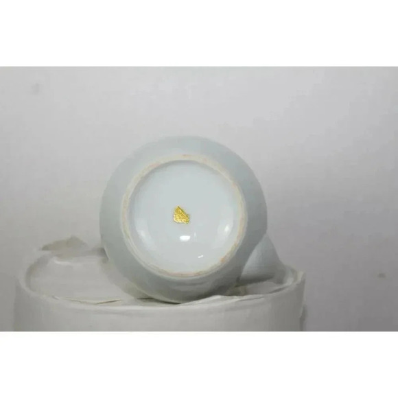 White Japanese bamboo handle tea pot 5in wide 5in tall - Picture 5 of 6